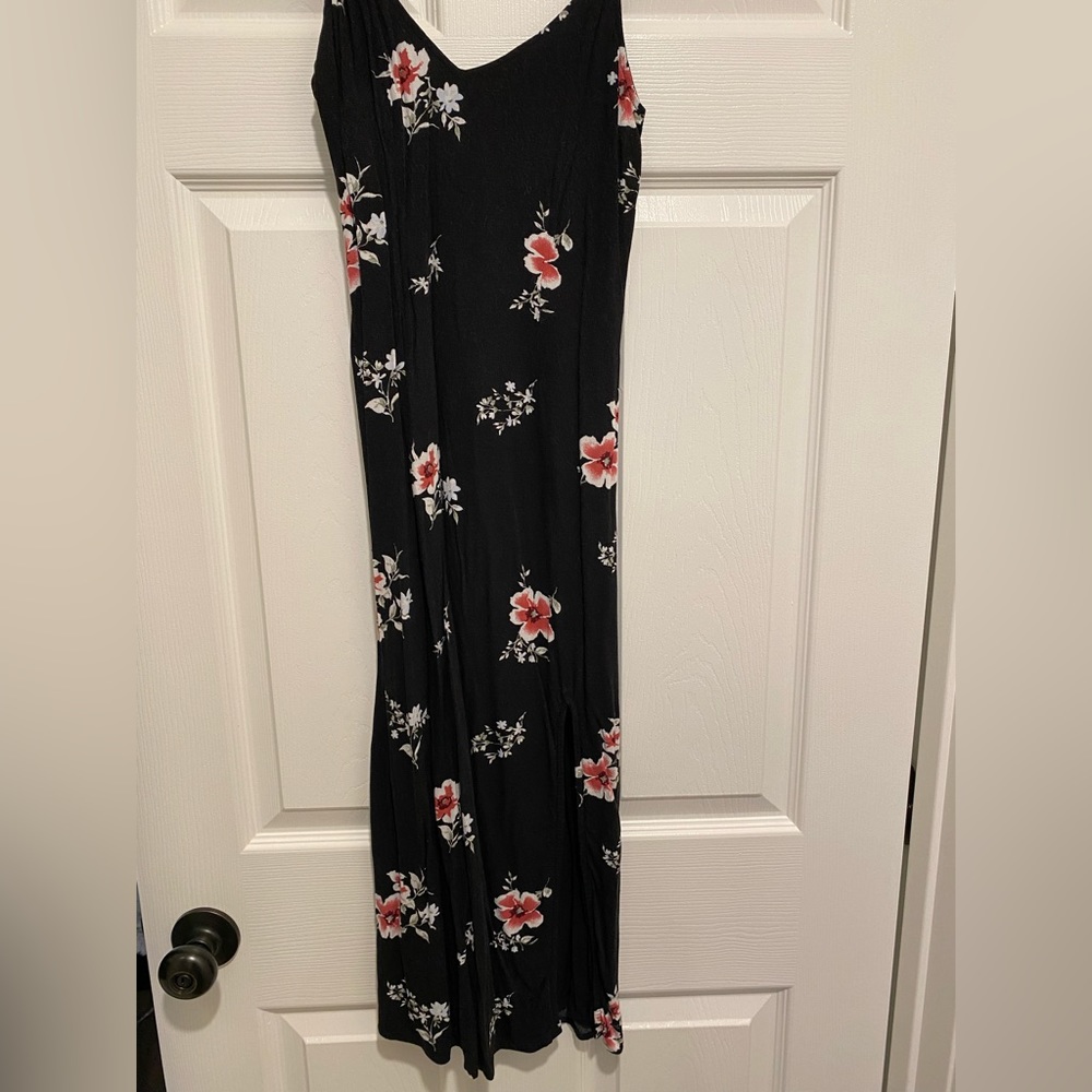 Spaghetti strap floral print dress with slit